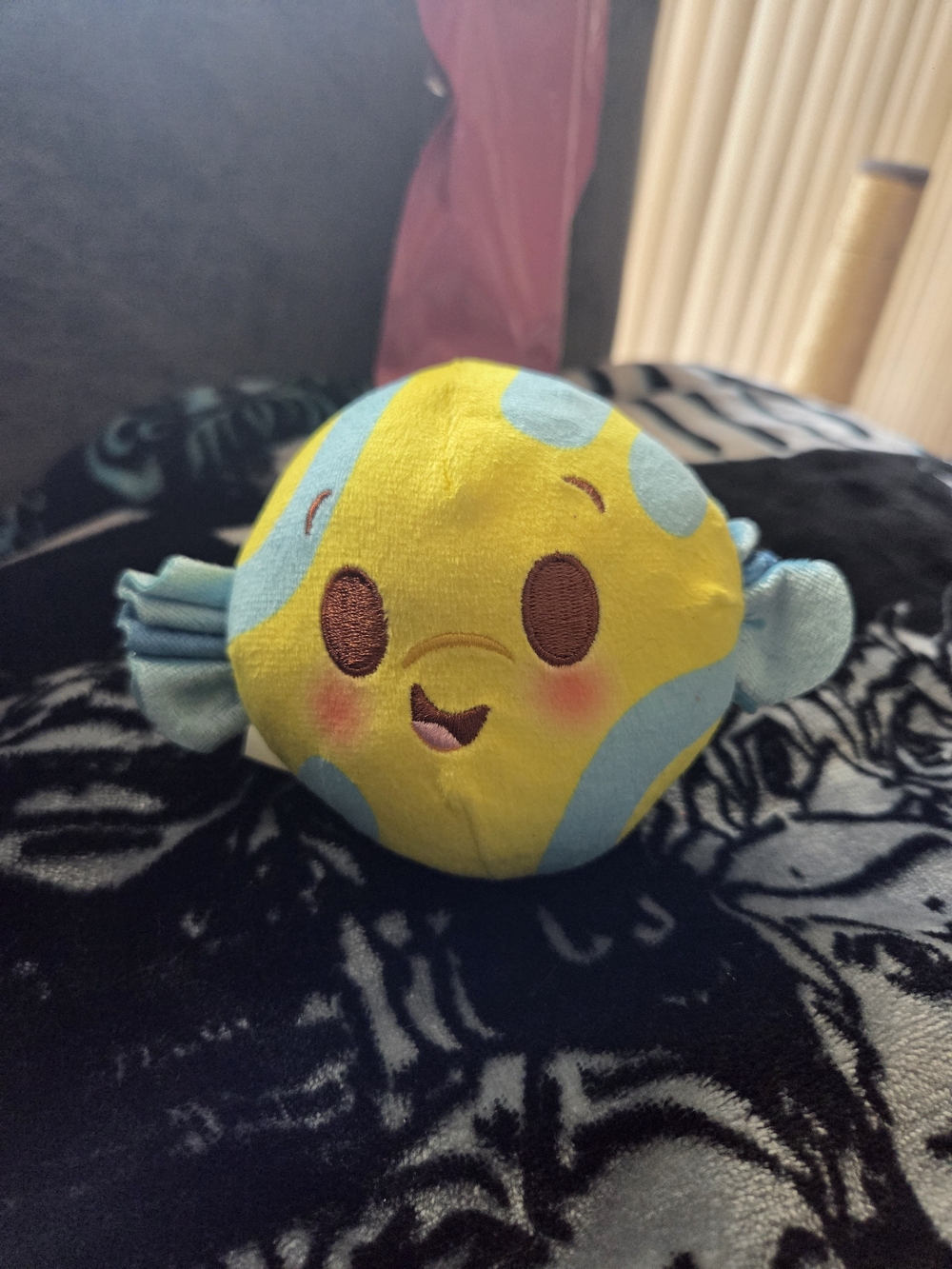 Disney Munchling Flounder Mini Plush Yellow & Blue